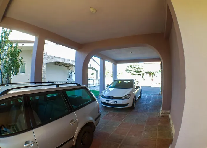 아파트 Jozic 페로이