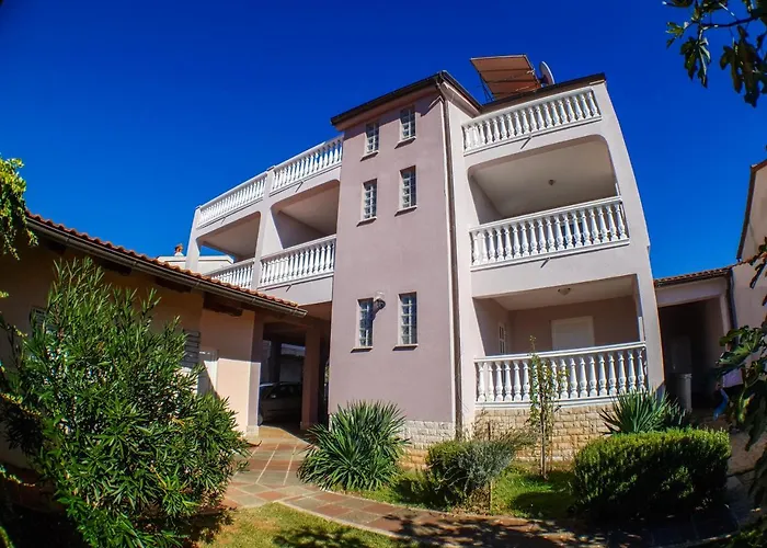 아파트 Jozic 페로이